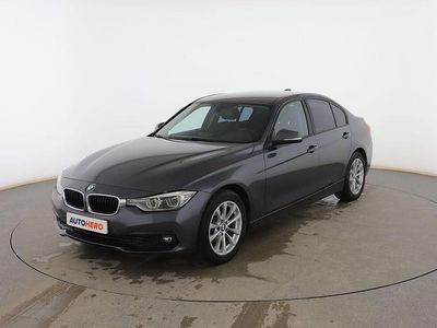 Usado BMW 318 Sport Line 150 CV (110 kW) 2018 Gris Berlina