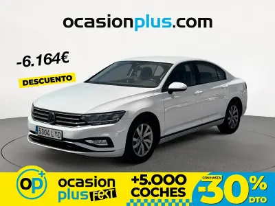 Usado VW Passat Business 122 CV (89 kW) 2022 Blanco Berlina