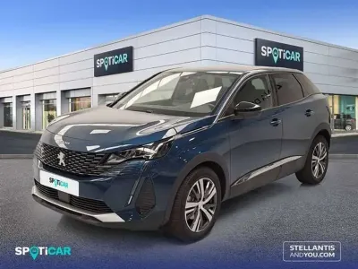 Usado Peugeot 3008 Allure 131 CV (96 kW) 2023 Azul SUV