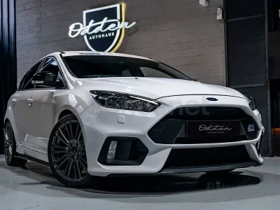 Usado Ford Focus RS 350 CV (257 kW) 2016 Blanco Berlina