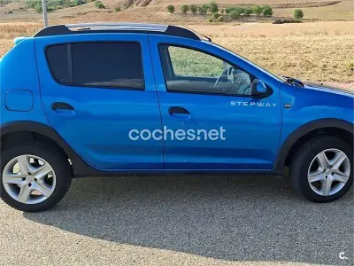 Usado Dacia Sandero Stepway 90 CV (66 kW) 2013 Azul Berlina