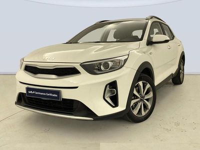 Usado Kia Stonic 84 CV (61 kW) 2023 Blanco SUV