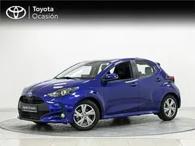Usado Toyota Yaris Hybrid Active 116 CV (85 kW) 2025 Azul