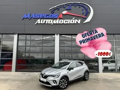 Usado Renault Captur Techno 90 CV (66 kW) 2024 Gris SUV