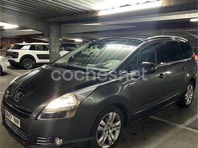 Marrón Usado 2011 Peugeot 5008 Monovolumen | 6000 € (Precio justo)
