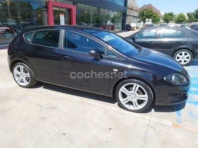 Negro Usado 2010 Seat Leon Reference Berlina | 5500 € (Precio justo)
