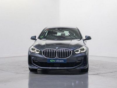 Usado BMW 118 M Sport 150 CV (110 kW) 2021 Gris / plata Utilitario