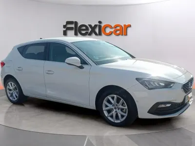 Usado Seat Leon Style 116 CV (85 kW) 2025 Blanco Familiar