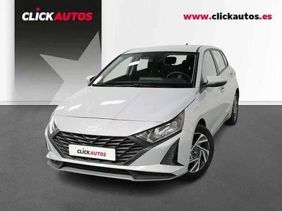 Usado Hyundai i20 79 CV (58 kW) 2025 Gris Utilitario