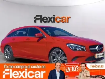 Usado Mercedes CLA220 Shooting Brake 177 CV (130 kW) 2017 Rojo Familiar