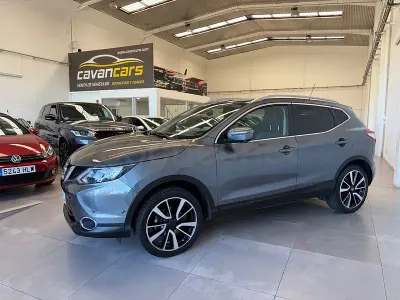 Usado Nissan Qashqai Premium Edition 130 CV (95 kW) 2015 Gris / plata SUV