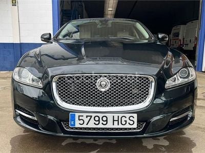 Usado Jaguar XJ Premium Luxury 275 CV (202 kW) 2011 Verde Berlina