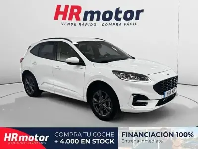 Usado Ford Kuga ST-Line 225 CV (165 kW) 2022 Blanco SUV