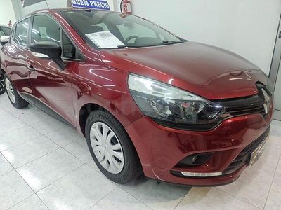 Begagnad Renault Clio IV Business 75 HK (55 kW) 2018 Röd Sedan