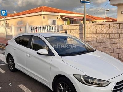 Blanco Usado 2016 Hyundai Elantra Berlina | 13.000 € (Caro)