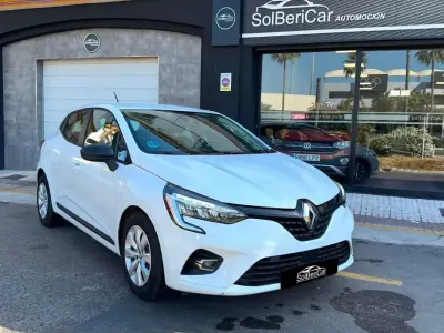 Usado Renault Clio V Business 100 CV (73 kW) 2022 Blanco
