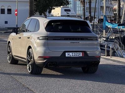 Usado Porsche Cayenne S E-Hybrid 519 CV (381 kW) 2024 Gris SUV