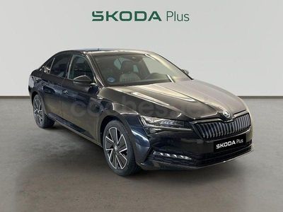 Usado Skoda Superb SportLine 218 CV (160 kW) 2023 Negro Berlina