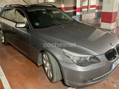 Usado BMW 523 177 CV (130 kW) 2008 Gris / plata Familiar