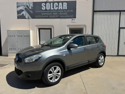 Usado Nissan Qashqai Acenta 110 CV (80 kW) 2011 Gris SUV