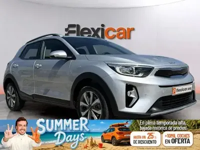 Usado Kia Stonic 101 CV (74 kW) 2025 Gris SUV