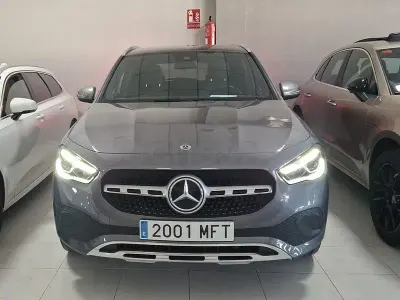 Usado Mercedes GLA200 150 CV (110 kW) 2023 Gris / plata SUV