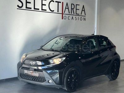 Usado Toyota Aygo X Play 72 CV (52 kW) 2023 Negro SUV
