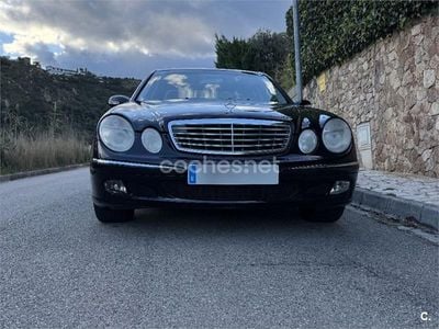 Usado Mercedes E270 Elegance 170 CV (125 kW) 2003 Negro Berlina