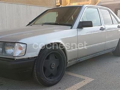 Usado Mercedes 190 160 CV (117 kW) 1987 Gris / plata Berlina