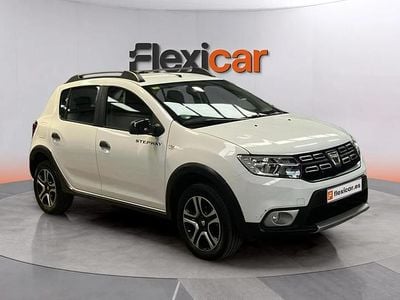 Usado Dacia Sandero Essentiel 100 HP (73 kW) 2020 Branco Sedan