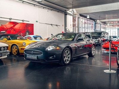 Usado Jaguar XK8 298 HP (219 kW) 2007 Cinzento Coupé