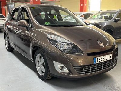 Usado Renault Grand Scénic III Dynamique 131 CV (96 kW) 2009 Marrón Monovolumen