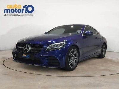 Usado Mercedes C220 AMG 194 HP (142 kW) 2019 Azul Coupé