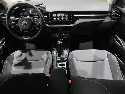 Usado Skoda Fabia Selection 95 CV (69 kW) 2025 Blanco Berlina