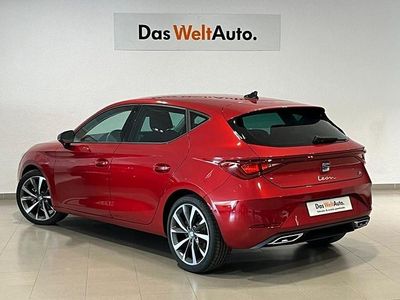 Usado Seat Leon FR 150 CV (110 kW) 2024 Rojo Utilitario