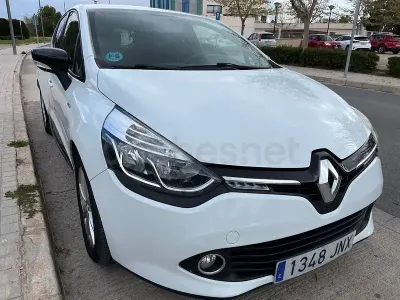 Usado Renault Clio IV LIMITED 90 CV (66 kW) 2016 Blanco Berlina