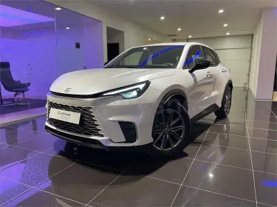 Usado Lexus LBX 136 CV (100 kW) 2024 Blanco SUV