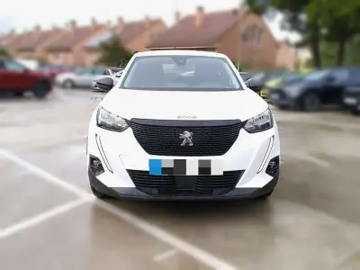 Usado Peugeot 2008 Active 101 CV (74 kW) 2022 Blanco SUV