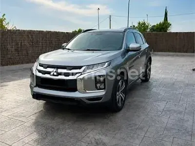 Usado Mitsubishi ASX 150 CV (110 kW) 2020 Gris / plata SUV