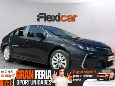 Usado Toyota Corolla Active 140 CV (102 kW) 2023 Negro Berlina