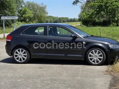 Usado Audi A3 Ambition 250 CV (183 kW) 2004 Negro Utilitario