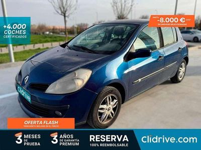 Usado Renault Clio GrandTour Authentique 75 CV (55 kW) 2006 Azul Familiar