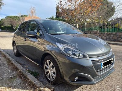 Gris / plata Usado 2014 Peugeot 208 Access Utilitario | 5900 € (Precio justo)
