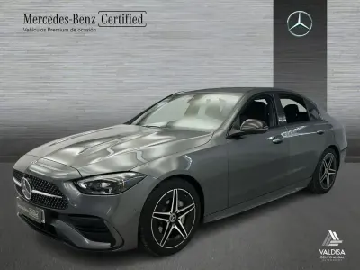 Usado Mercedes C200 AMG line 204 CV (150 kW) 2022 Gris selenita Berlina