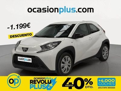 Usado Toyota Aygo X Play 72 CV (52 kW) 2023 Blanco SUV