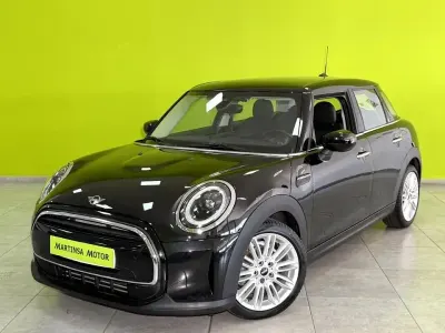Usado Mini Cooper 136 CV (100 kW) 2023 Negro Utilitario
