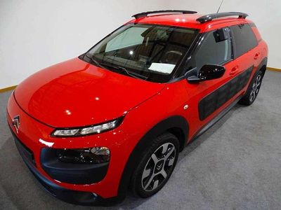 Usado Citroën C4 Cactus Feel 82 HP (60 kW) 2016 Vermelho Citadino