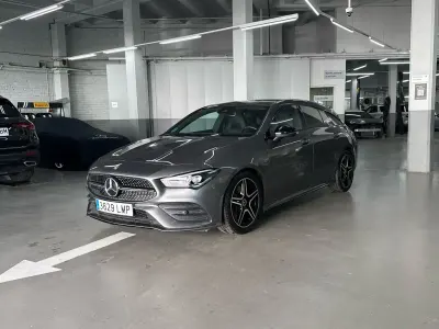 Usado Mercedes CLA200 163 CV (119 kW) 2021 Gris Familiar