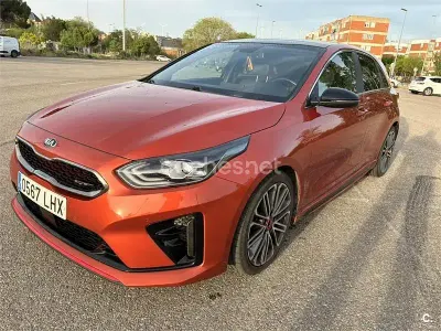 Usado Kia Ceed GT GT 204 HP (150 kW) 2020 Laranja Sedan