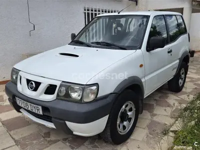 Usado Nissan Terrano Comfort 125 CV (91 kW) 2002 Blanco SUV